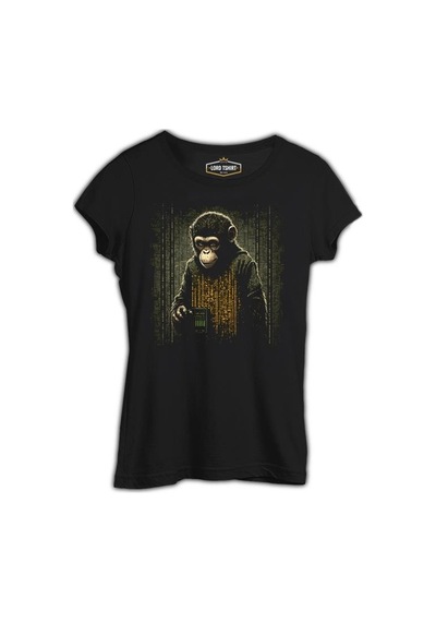 Monkey İn Front Of The Binary Background Siyah Kadın Tshirt 001