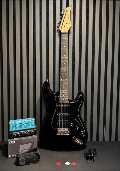 Siyah Hss Elektro Gitar Seti Mini Şajlı Bluetooth Distorsion+reverb Li Amfi Kılıf Askı Pena Kablo