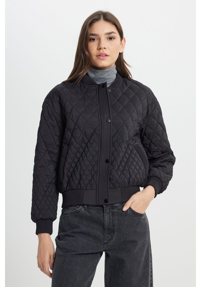 Loose Fit Rahat Kesim Kapitone Detaylı Siyah Bomber Ceket W242741001 Siyah