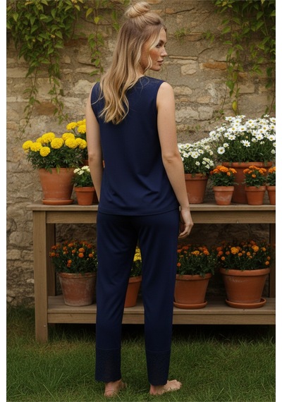 Siyah İnci Dantel Detaylı Kolsuz Örme Viskon Pijama Takım26120751 Lacivert
