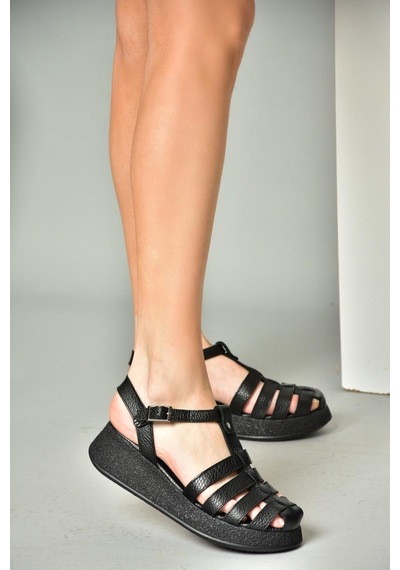 Fox Shoes P555050503 Siyah Hakiki Deri Kalın Tabanlı Sandalet Siyah