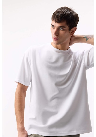 DeFacto Oversize Geniş Kalıp Ütü Gerektirmeyen Bisiklet Yaka Kısa Kollu Basic Düz Ağır Kumaş Beyaz Tişört X3926AZ25SPWT34 DeFacto Oversize Geniş Kalıp Ütü Gerektirmeyen Bisiklet Yaka Kısa Kollu Basic Düz Ağır Kumaş Beyaz Tişört X3926AZ25SPWT34
