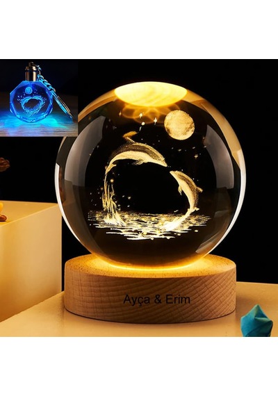 Kişiye Özel Büyük Boy Işıklı Ahşap Kaideli Sevimli Balıkları Temalı Cam Küre 8cm Ve Anahtar Seti