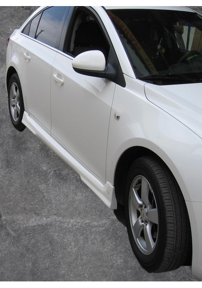 Chevrolet Cruze Sedan Yan Marşpiyel