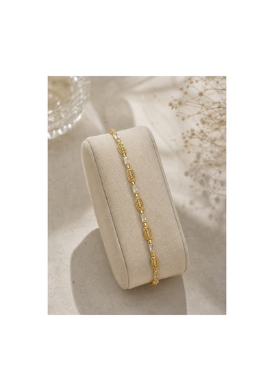 Zenie Gold Renkli Zirkon Taş Detaylı Altın Kaplama Geometrik Şık Suya Dayanıklı Kadın Bileklik Açık Gri Zenie Gold Renkli Zirkon Taş Detaylı Altın Kaplama Geometrik Şık Suya Dayanıklı Kadın Bileklik Açık Gri