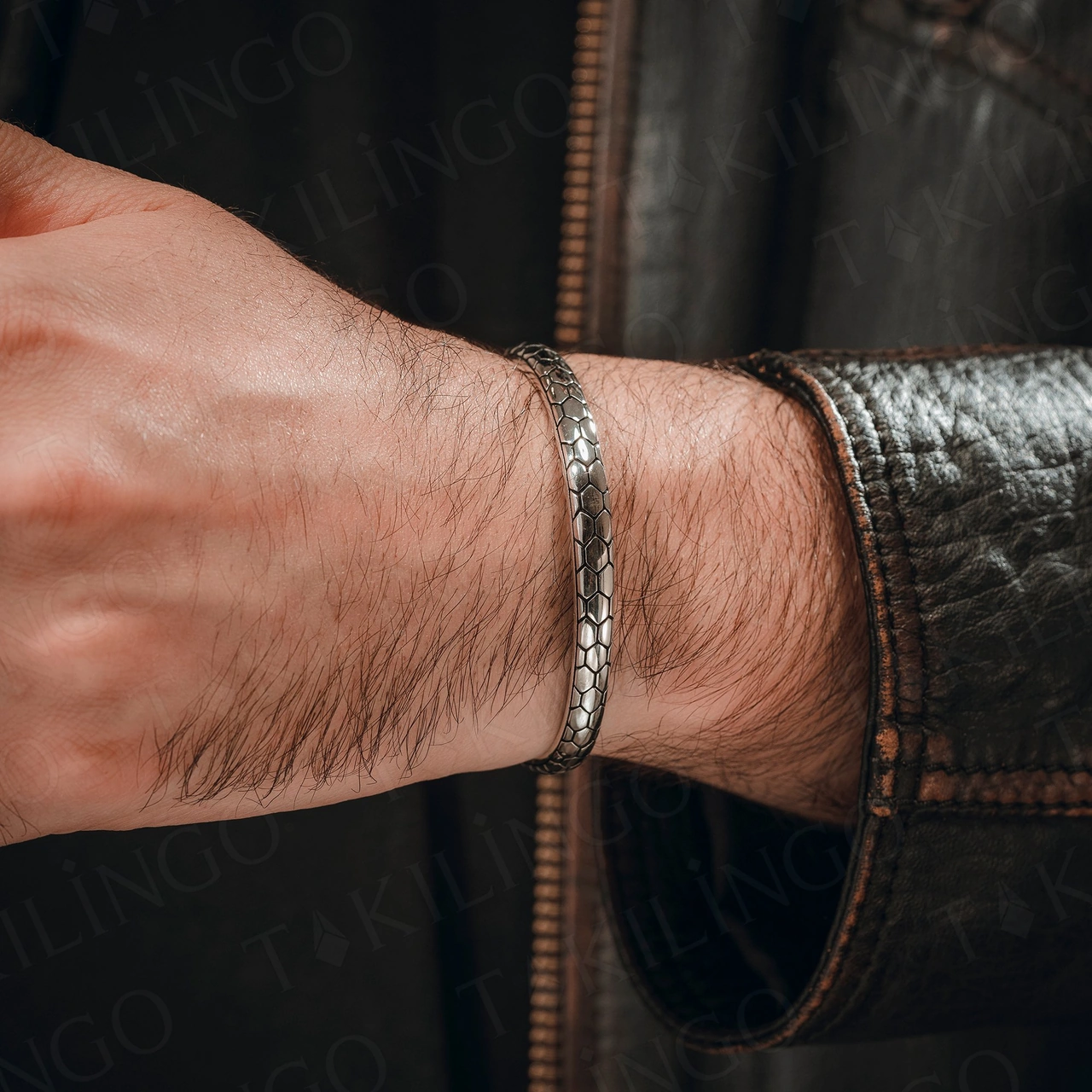 925 Ayar Gümüş Petek Desenli Parlak Model Açık Cuff Erkek Bileklik Gümüş
