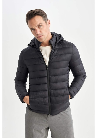 DeFacto Su İtici Hafif Şişme Mont Slim Fit Dar Kesim Kapüşonlu Fermuarlı Cepli Mevsimlik N4661AZ25SPBK27 DeFacto Su İtici Hafif Şişme Mont Slim Fit Dar Kesim Kapüşonlu Fermuarlı Cepli Mevsimlik N4661AZ25SPBK27