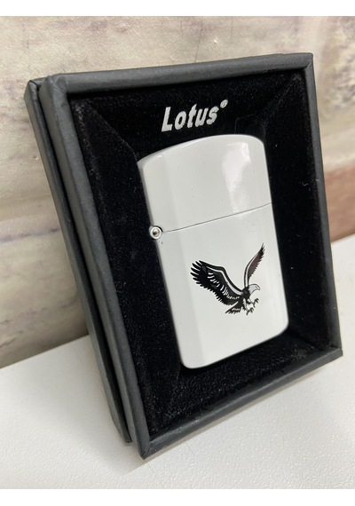 Lotus Marka Beyaz Renk Siyah Uçan Kartal Logolu Benzinli