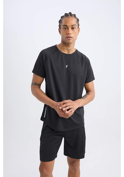 DeFactoFit Hızlı Kuruyan Slim Fit Dar Kesim Bisiklet Yaka Baskılı Sporcu Kısa Kollu Tişört V2887AZ25SPBK81