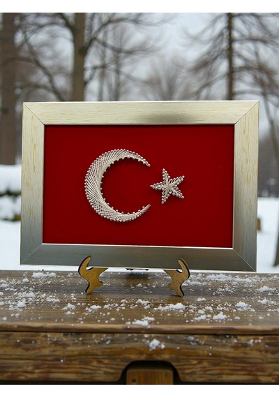 Ayyıldız Türk Bayrağı Filografi Tablo Çerçeveli 26x19 Cm Ayaklık Hediyeli 1 Adet