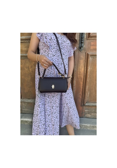 Just Polo Kadın Yeni Sezon Aksesuar Detaylı Çapraz Ayarlanabilir Askılı Şık El & Omuz Çantası Ebat 22 X 11 Cm Kahverengi 25159771