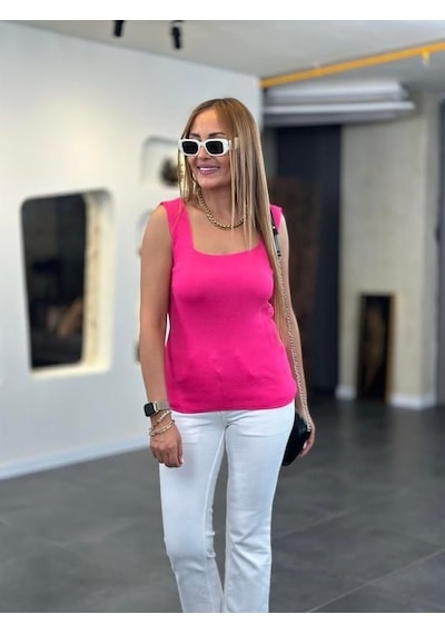 Kadın Kare Yaka Kalın Askılı Beyaz Triko Bluz Pembe