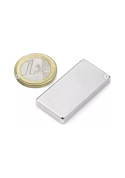 Çok Güçlü 40Mm X 25Mm X 5Mm Köşeli Süper Güçlü Neodyum Mıknatıs