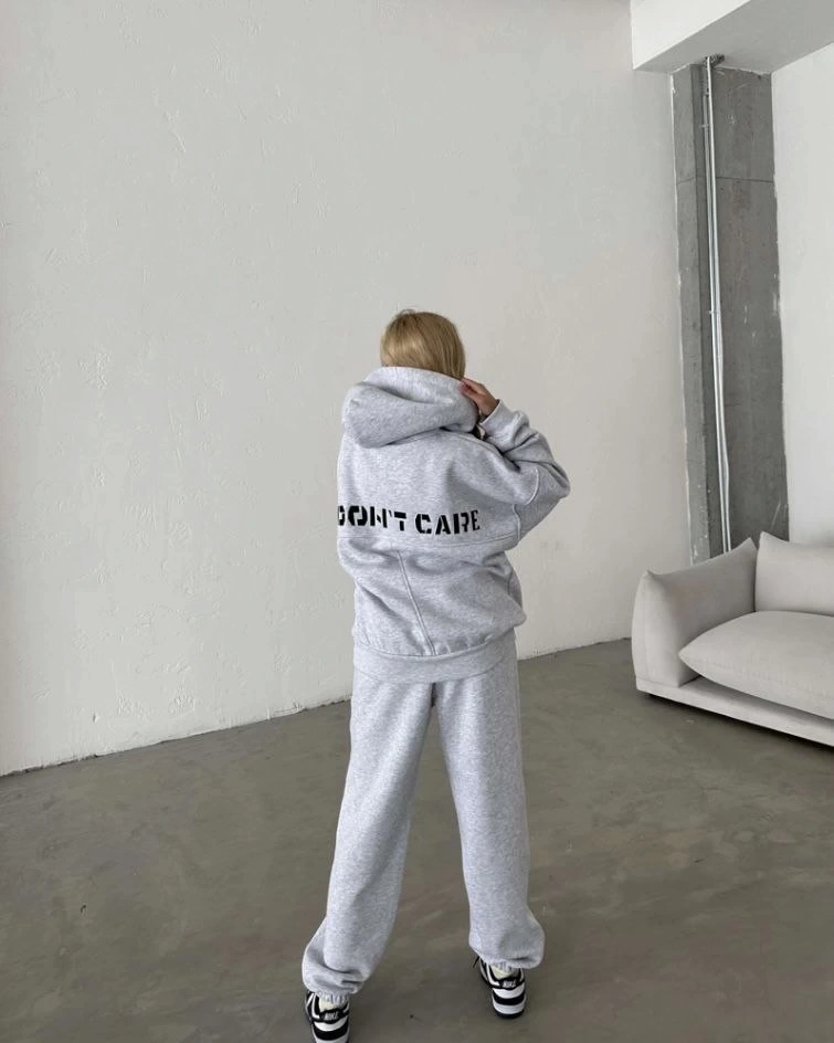 Gri Nakış İşlemeli Üç İplik Sweat Takım