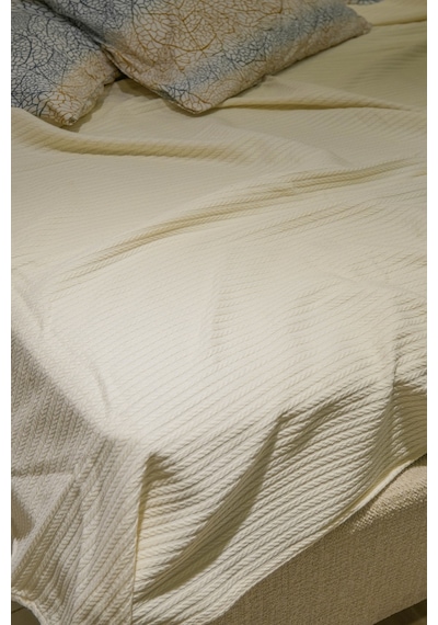 Sofline %100 Pamuk Çift Kişilik Yazlık Örgü Pike, Yatak Örtüsü, Terletmez Kumaş 240x200cm Krem