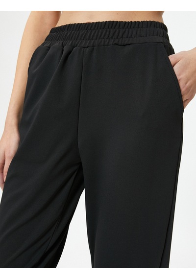 Koton Jogger Eşofman Altı Cepli Rahat Kalıp Beli Lastikli Siyah 4sak40029nk Siyah