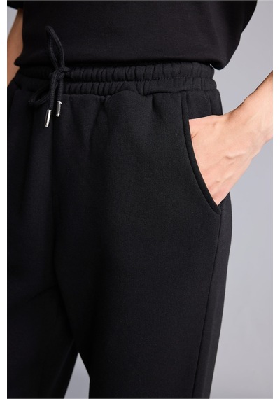 Defacto Jogger Fıt Basıc Düz Kalın Sweatshirt Kumaşı Pantolon W1505az26wnbk81 Siyah-bk81