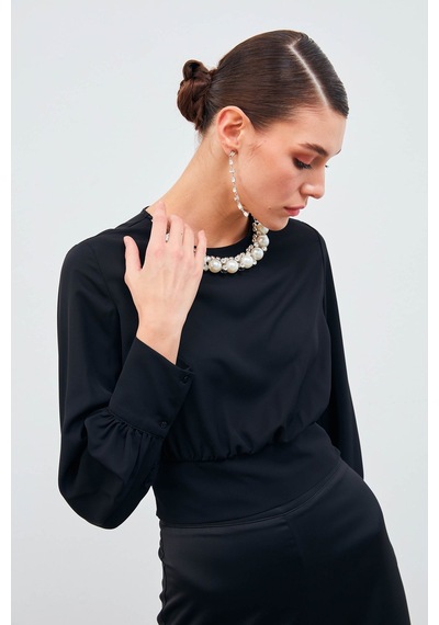 Sateen Kolye Detaylı Crop Bluz - Siyah