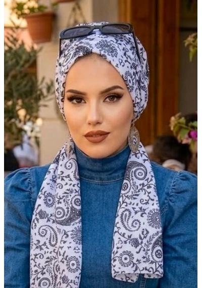 Aişe Tesettür Beyaz Siyah Etnik Desen Atkılı Bone