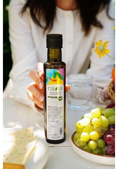Ravla Organik Zeytinyağı 250ml Bebek Ve Çocuklara Özel Sofralık Seri