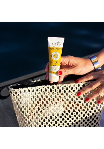 Tr Bee'o Propolisli Yüksek Koruma Yüz Güneş Kremi, 50+ Spf, 40 Ml