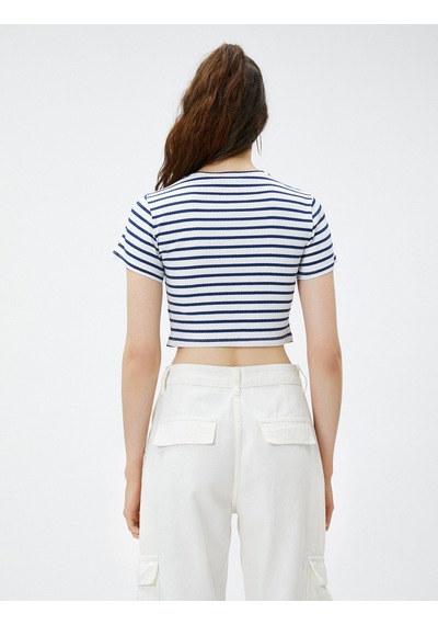 Koton Basic Crop Tişört Bisiklet Yaka Kısa Kollu Lacivert Çizgili 3sal10898ık 3SAL10898IK7S0 Lacivert Koton Basic Crop Tişört Bisiklet Yaka Kısa Kollu Lacivert Çizgili 3sal10898ık 3SAL10898IK7S0 Lacivert