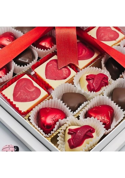 Nin Chocolate Sevgiliye Yaldızlı ve Figür Çikolata 24'lü