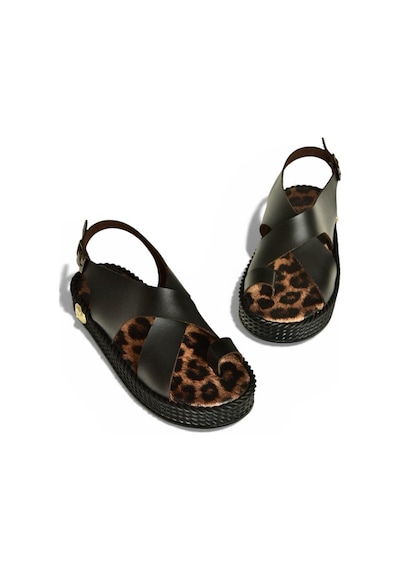 Fox Shoes Y390160503 Siyah Hakiki Deri Kalın Tabanlı Kadın Sandalet Siyah
