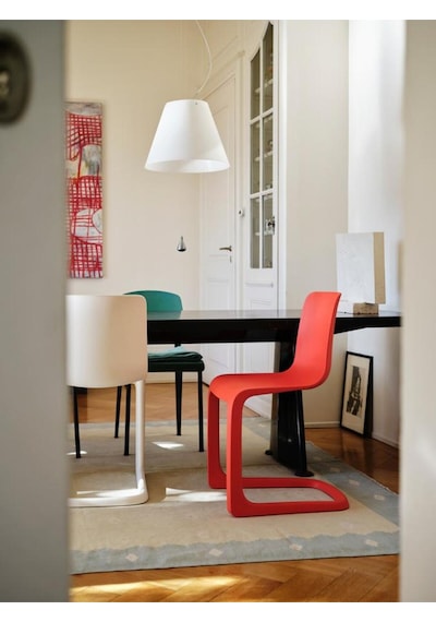 Vitra Evo - C Klasik Sandalye, Modern Yorum, Mat Yüzey, Ergonomik Tasarım, Geri Dönüştürülmüş Malzeme Kırmızı