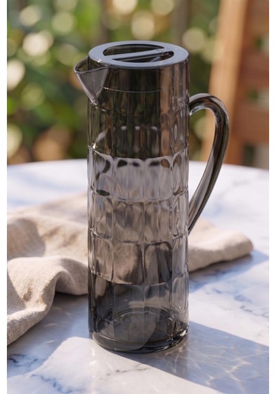 Akrilik Allegra Füme 7 Parça Kadeh & Su Meşrubat Bardağı 450 Ml Ve Akrilik Allegra Füme 1,5 Lt Sürahi Cam Değildir