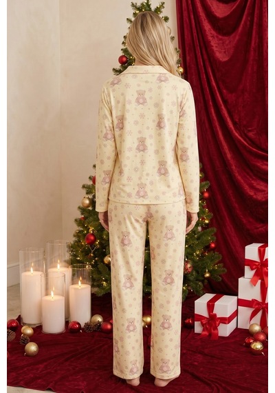 Siyah İnci Yılbaşı Temalı Desenli Termal Kumaşlı Ultra Soft Yumuşak Düğmeli Örme Pijama Takımı 26226817 Açık Sarı Siyah İnci Yılbaşı Temalı Desenli Termal Kumaşlı Ultra Soft Yumuşak Düğmeli Örme Pijama Takımı 26226817 Açık Sarı