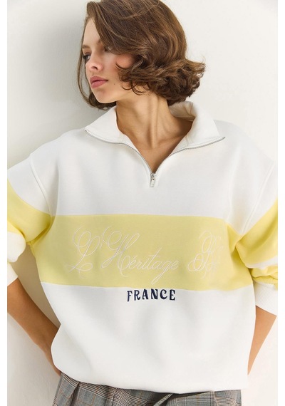 Shade Kadın Yarım Fermuarlı Nakış Detaylı Renk Bloklu Oversize Sweatshirt 10001 60283561 - Beyaz-sarı Çok Renkli Shade Kadın Yarım Fermuarlı Nakış Detaylı Renk Bloklu Oversize Sweatshirt 10001 60283561 - Beyaz-sarı Çok Renkli