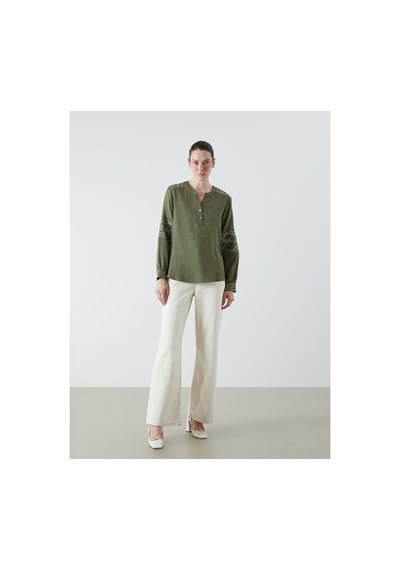 LC Waikiki Alıta Cıty Farkıyla Lcw Grace Yeşil Nakışlı Kaçık Yaka Uzun Kollu Kadın Bluz Yesil - 929700900 Yesil LC Waikiki Alıta Cıty Farkıyla Lcw Grace Yeşil Nakışlı Kaçık Yaka Uzun Kollu Kadın Bluz Yesil - 929700900 Yesil