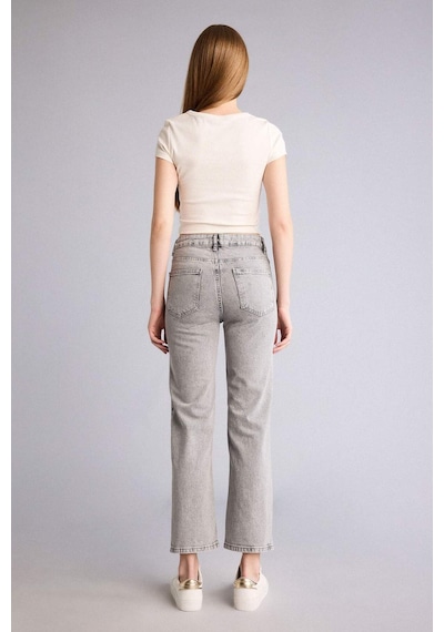 Defacto Comfort Straıght Normal Bel Kısa Paça Jean Yıkamalı Pantolon H5367ax26smnm55 Gri-nm55 Defacto Comfort Straıght Normal Bel Kısa Paça Jean Yıkamalı Pantolon H5367ax26smnm55 Gri-nm55