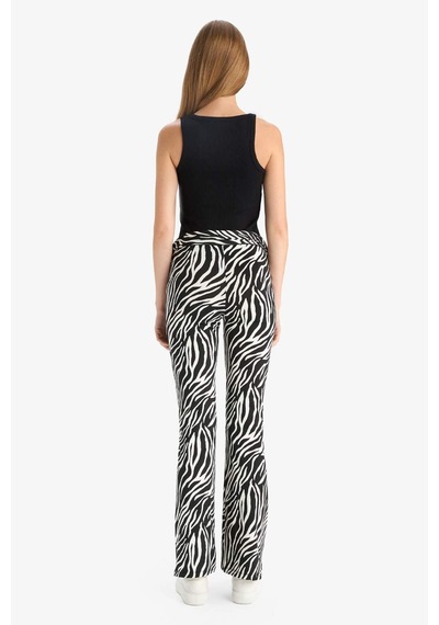 Defacto Fitted Zebra Desenli İspanyol Paça Pantolon G2988ax25wnbk81 Siyah