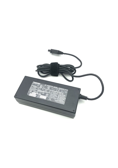 Toshiba Uyumlu 15 V 8 A 4Pin Soketli Notebook Adaptör PA3237U-3Aca