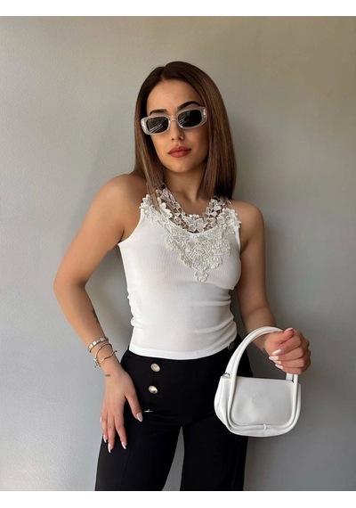 Defymoda Kadın Ottoman Kumaş Dantel Detaylı Bluz Beyaz