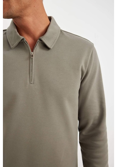 DeFacto Regular Fit Polo Yaka Yarım Fermuarlı Basic Düz Sweatshirt D2279AX24AUGR308