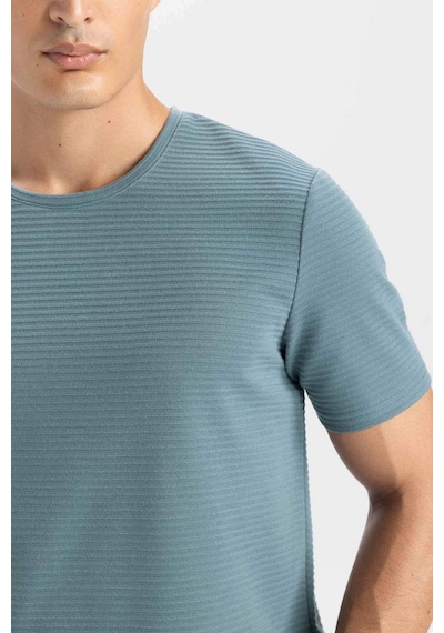 DeFacto Slim Fit Dar Kesim Bisiklet Yaka Basic Düz Kısa Kollu Tişört M6608AZ25SPGN829