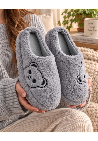 Modafrato Fluffy Ayıcık Desenli Kadın Ev Terliği Kışlık Yünlü Terlik Ses Yapmayan İçi Yünlü Günlük Rahat Terlik Siyah Modafrato Fluffy Ayıcık Desenli Kadın Ev Terliği Kışlık Yünlü Terlik Ses Yapmayan İçi Yünlü Günlük Rahat Terlik Siyah