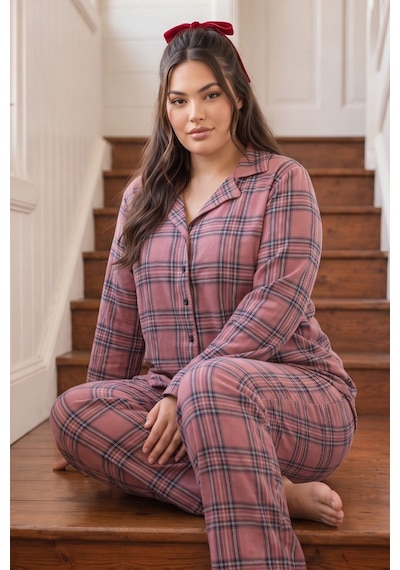 Siyah İnci Desenli Termal Kumaşlı Ultra Soft Yumuşak Büyük Beden Battal Boy Düğmeli Örme Pijama Takımı 26226526 Gülkurusu Siyah İnci Desenli Termal Kumaşlı Ultra Soft Yumuşak Büyük Beden Battal Boy Düğmeli Örme Pijama Takımı 26226526 Gülkurusu