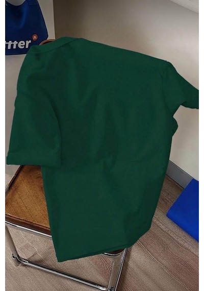 Yorgun Kedi İllüstrasyonlu Unisex Tasarım Tişört Yesıl