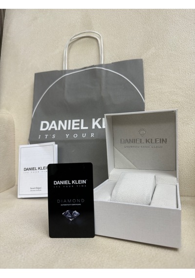 Jubile Kordonlu Pırlanta Taşlı Özel Diamond Serisi Küçük Kasalı 28 Mm Pembe Kadran Kadın Kol Saati Gümüş