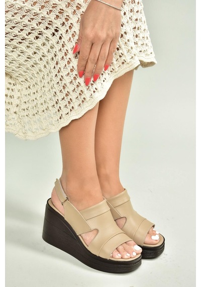 Fox Shoes U555960303 Bej Hakiki Deri Dolgu Topuklu Kadın Ayakkabı Bej-hakiki Deri