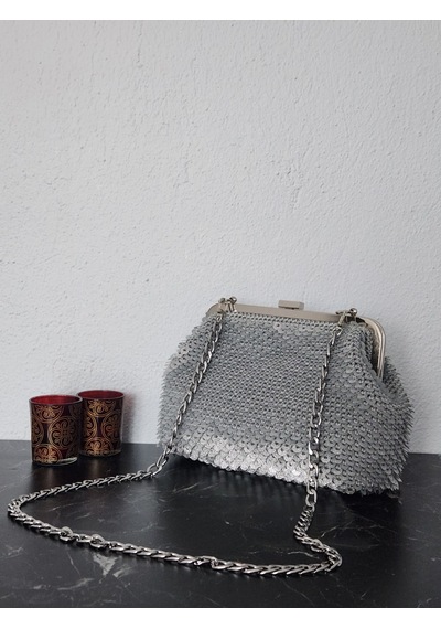 Fikriharika Design Gümüş Simli Pullu Metal Burslu Kadın El Çantası Gümüş - Gri