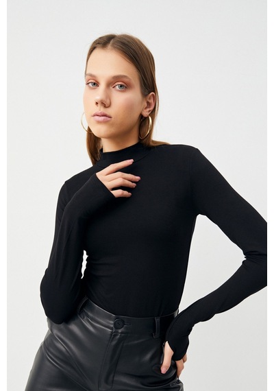 Hiccup Bıpantolon Kadın 4'lü Cut Out Detaylı Yarım Balıkçı Yaka Body Siyah 06