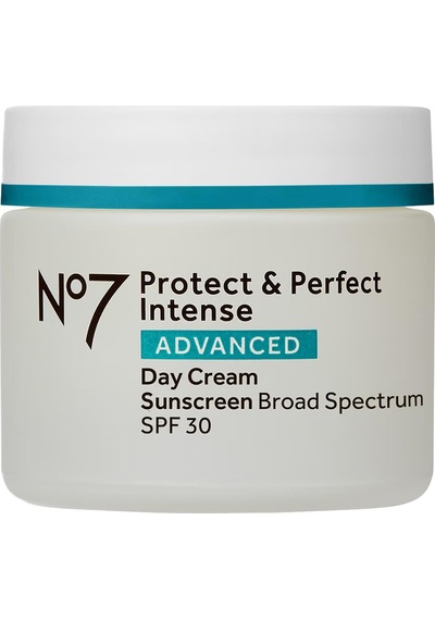 No7 Protect & Perfect Gündüz Kremi SPF30 50 ML