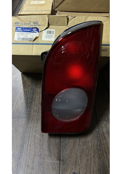 Hyundaı H100 Minibüs Sağ Arka Stop Lambası 1996-2003 Mobis 92402-43800
