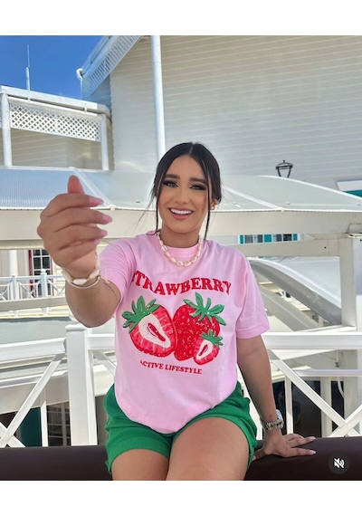 Strawberry Baskılı Unisex Tişört Pembe