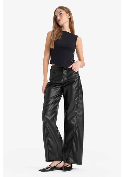 Defacto Wide Leg Fermuarlı Normal Bel Standart Boy Suni Deri Pantolon G1048ax25aubk81 Siyah